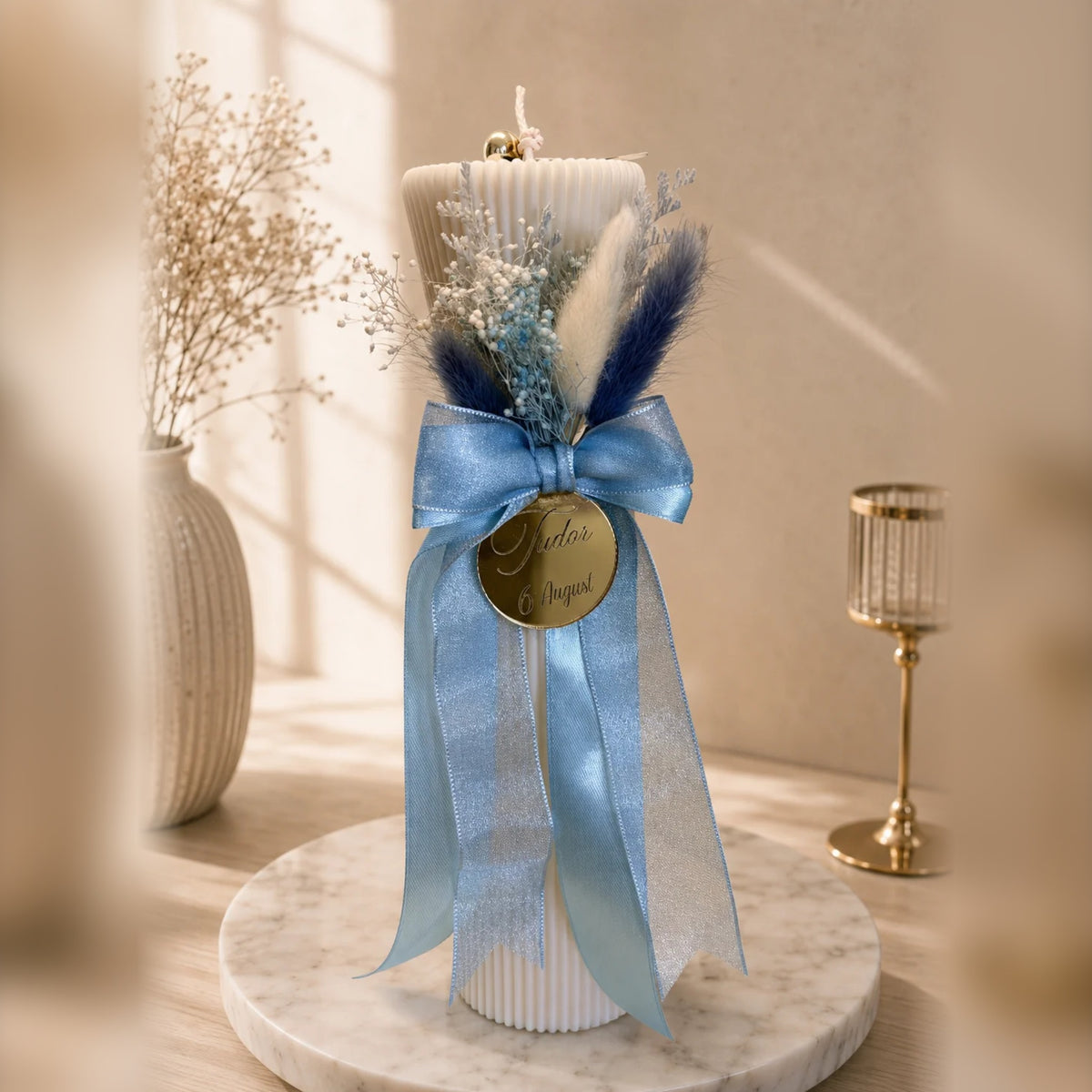 Lumânare de cununie și botez Versailles L din ceară de soia cu bănuț gravat – Luminessence