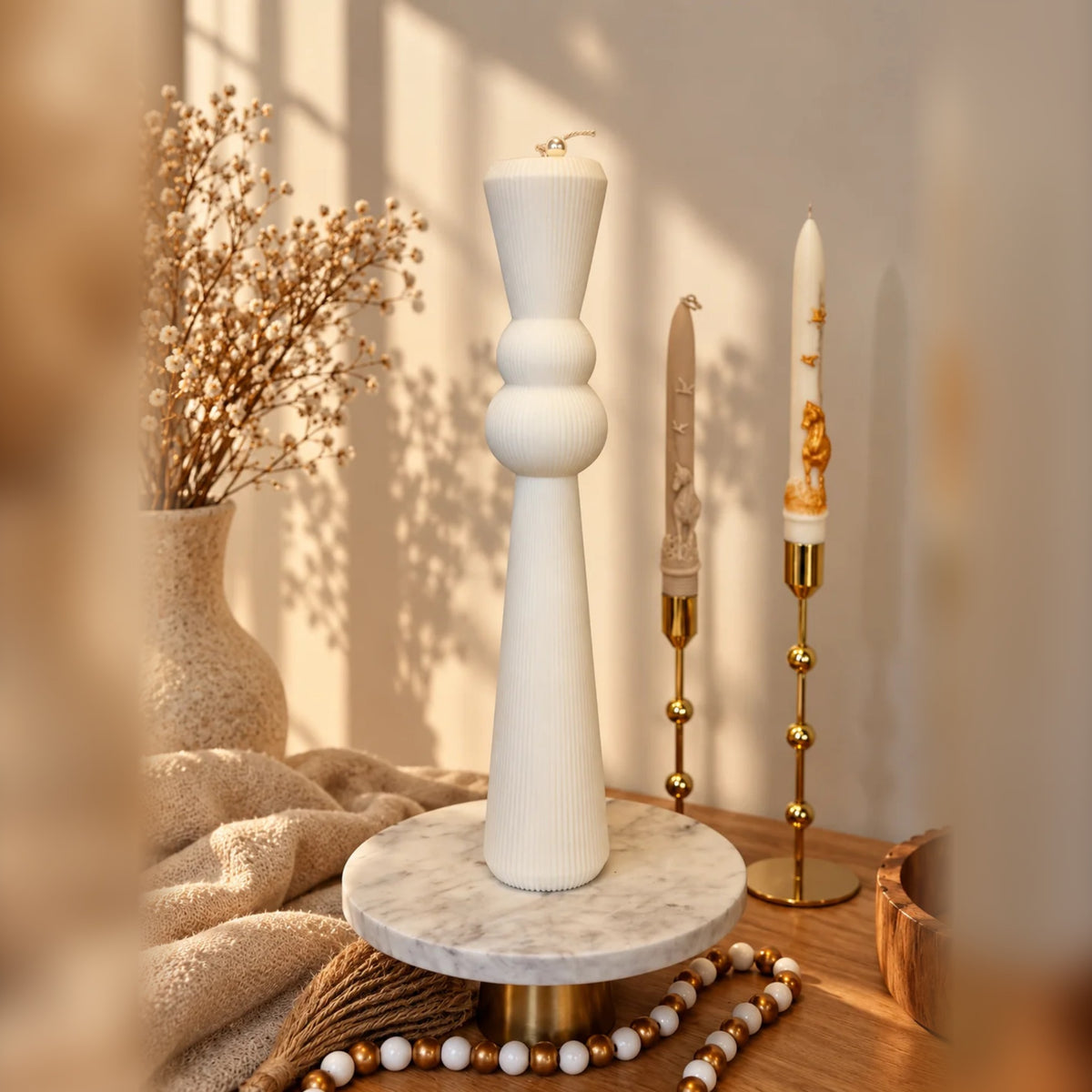 Lumânare de cununie și botez Versailles XL din ceară de soia cu bănuț gravat – Luminessence